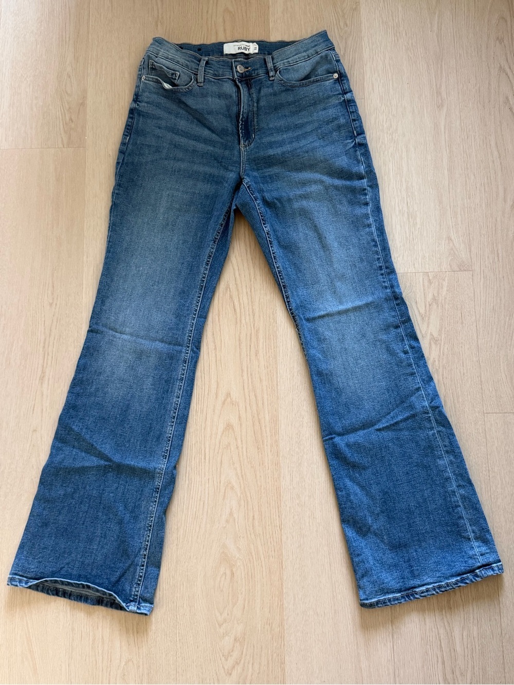 Dynamite Ruby Bootcut high rise NWOT - Picture 9 of 9